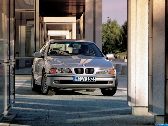 1995 BMW 5-series Sedan - фотография 31 из 48 1995 BMW 5-series Sedan - фотография 31 из 48