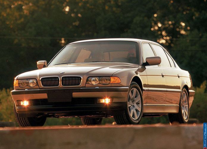 2000 BMW 7-series Protection - фотография 1 из 5