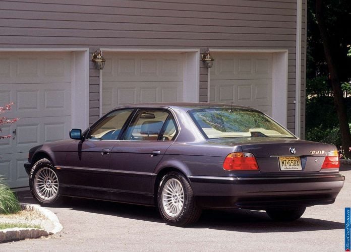 2000 BMW 750Li - фотография 5 из 5 2000 BMW 750Li - фотография 5 из 5