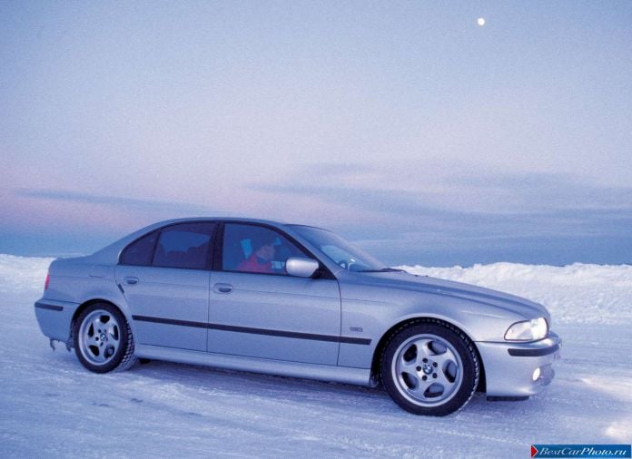 2001 BMW 5-series M Sedan - фотография 5 из 18