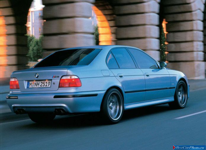 2001 BMW 5-series M Sedan - фотография 7 из 18
