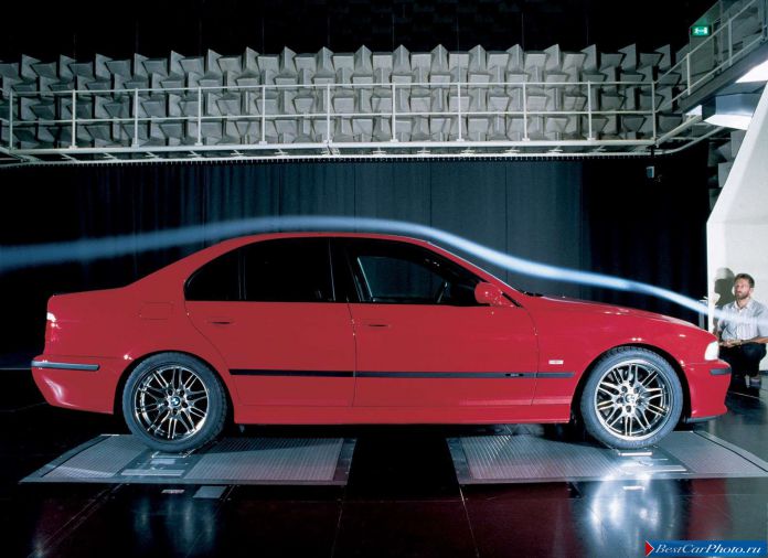 2001 BMW 5-series M Sedan - фотография 8 из 18