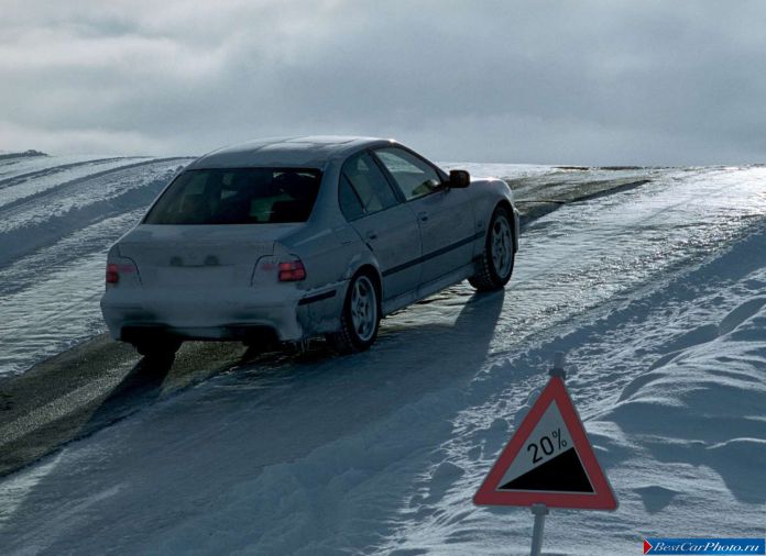 2001 BMW 5-series M Sedan - фотография 11 из 18