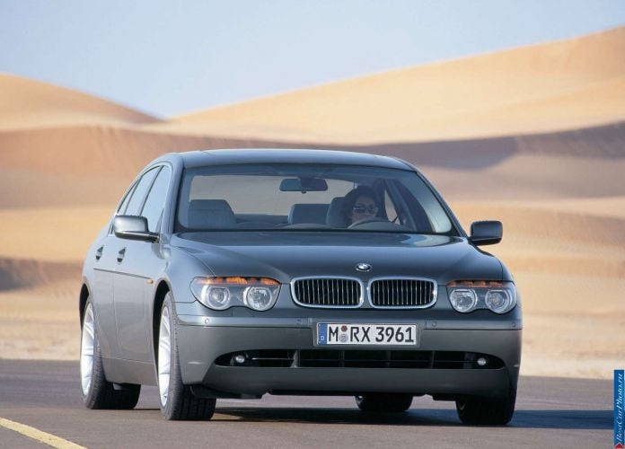 2002 BMW 7-series - фотография 11 из 47