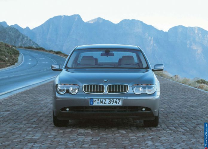 2002 BMW 7-series - фотография 14 из 47