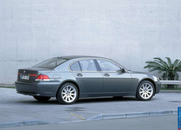 2002 BMW 7-series - фотография 20 из 47