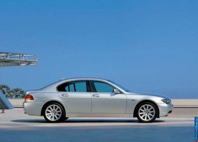 2002 BMW 7-series - фотография 21 из 47