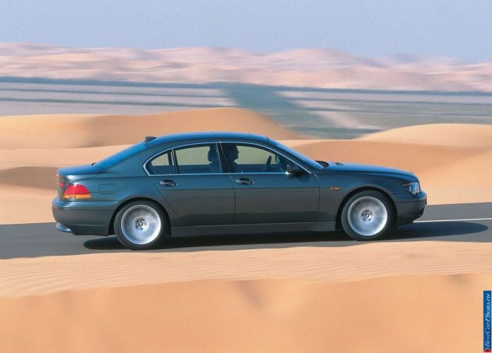 2002 BMW 7-series - фотография 24 из 47