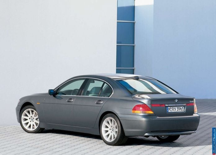 2002 BMW 7-series - фотография 28 из 47