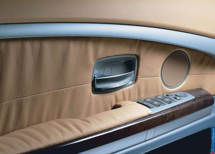 2002 BMW 7-series - фотография 36 из 47