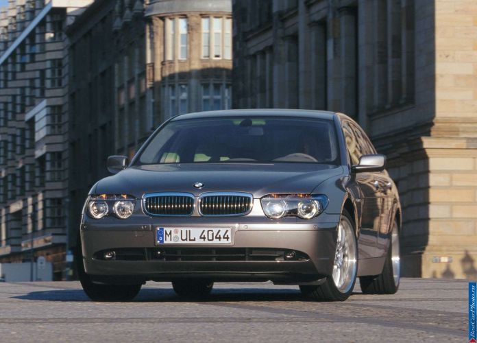 2002 BMW 760i - фотография 4 из 20