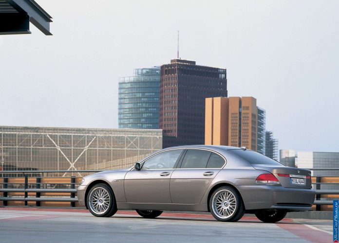 2002 BMW 760i - фотография 5 из 20 2002 BMW 760i - фотография 5 из 20