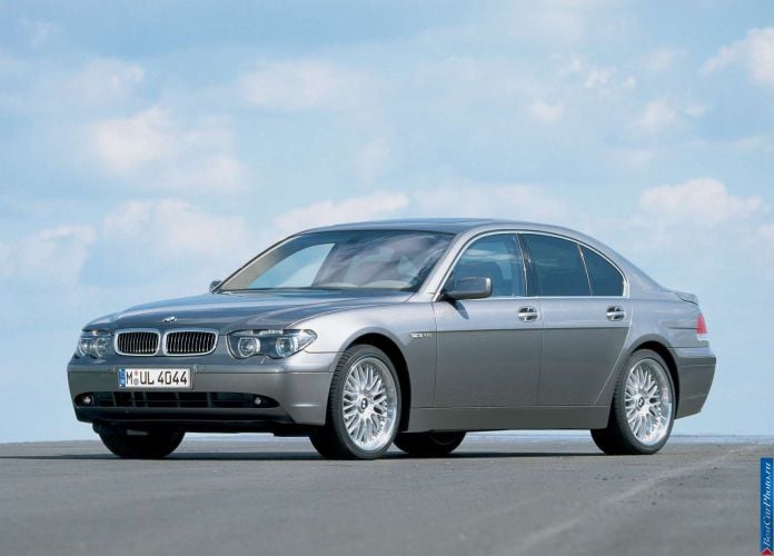 2002 BMW 760i - фотография 11 из 20 2002 BMW 760i - фотография 11 из 20
