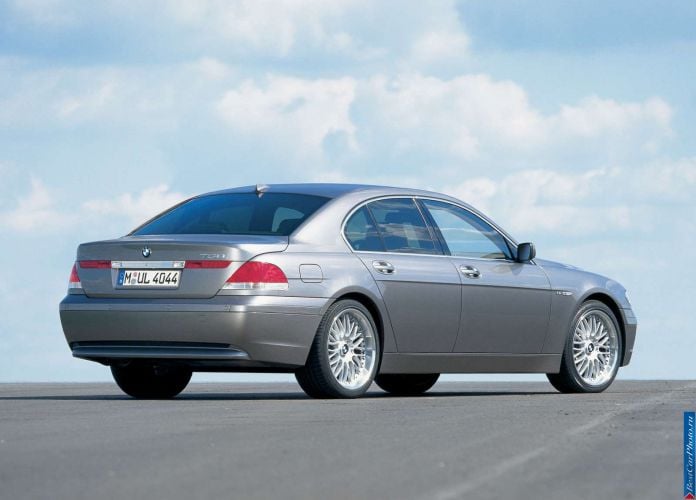 2002 BMW 760i - фотография 16 из 20