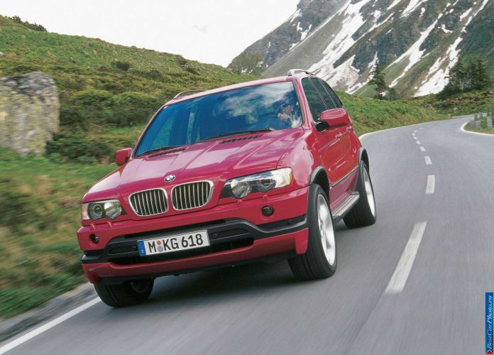 2002 BMW X5 4.6is - фотография 1 из 10