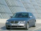 bmw_2003_5-series_sedan_010.jpg