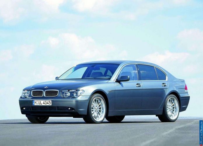 2003 BMW 760Li E66 - фотография 3 из 39 2003 BMW 760Li E66 - фотография 3 из 39