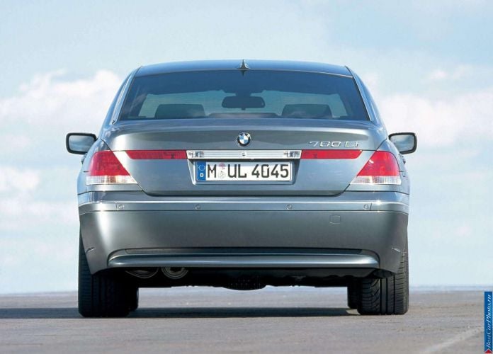 2003 BMW 760Li E66 - фотография 11 из 39 2003 BMW 760Li E66 - фотография 11 из 39