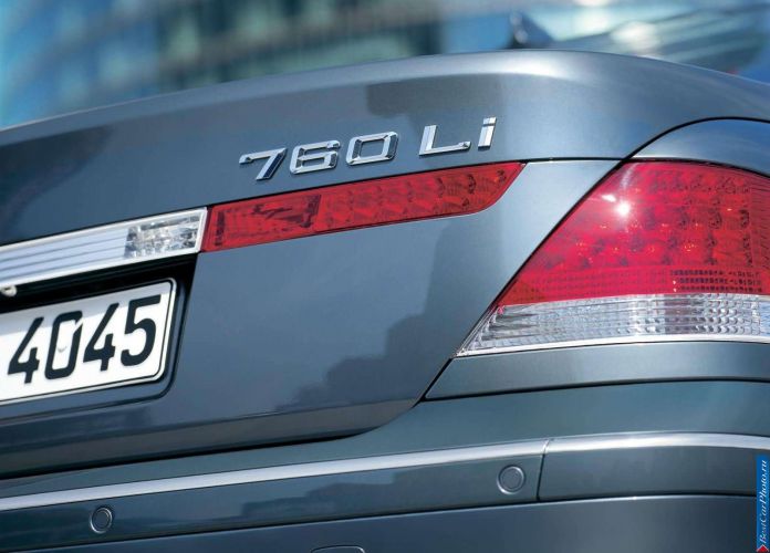 2003 BMW 760Li E66 - фотография 23 из 39 2003 BMW 760Li E66 - фотография 23 из 39