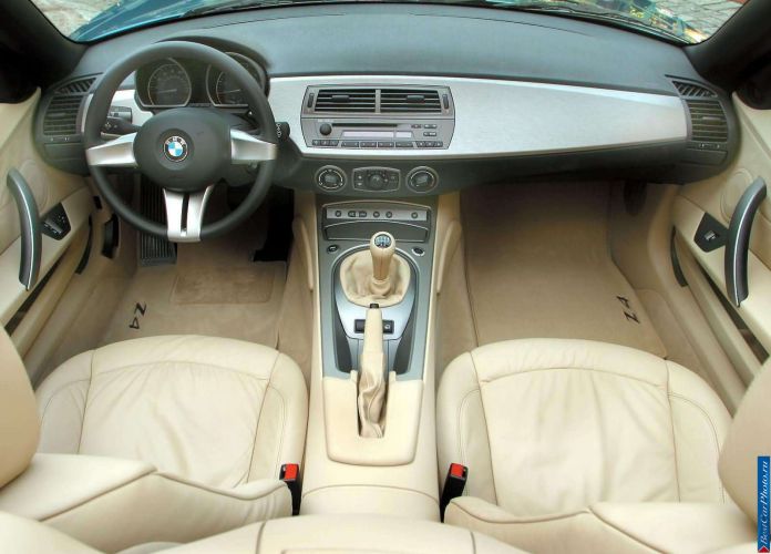 2003 BMW Z4 - фотография 30 из 57