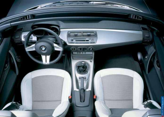 2003 BMW Z4 - фотография 31 из 57