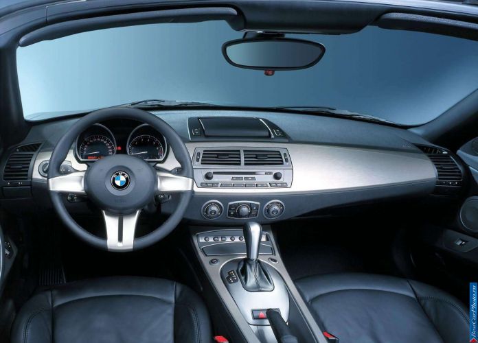 2003 BMW Z4 - фотография 32 из 57 2003 BMW Z4 - фотография 32 из 57