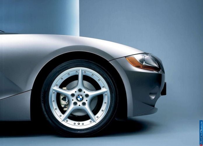2003 BMW Z4 - фотография 38 из 57
