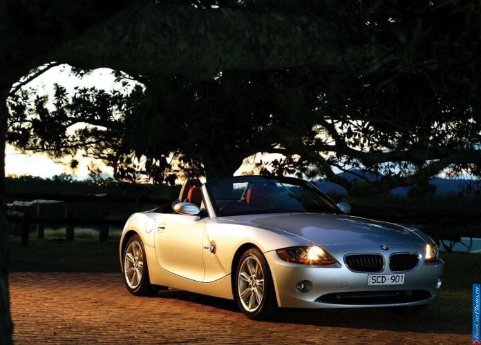 2003 BMW Z4 2.5i - фотография 3 из 40 2003 BMW Z4 2.5i - фотография 3 из 40