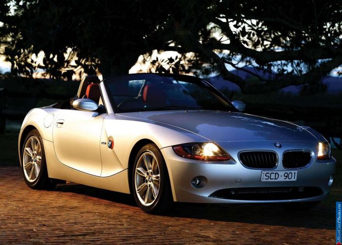 2003 BMW Z4 2.5i - фотография 8 из 40 2003 BMW Z4 2.5i - фотография 8 из 40