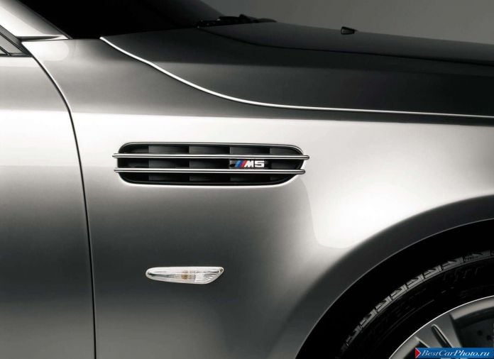 2004 BMW 5-series M Sedan Concept - фотография 6 из 6 2004 BMW 5-series M Sedan Concept - фотография 6 из 6