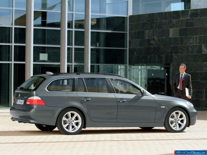 2004 BMW 5-series Touring - фотография 2 из 25