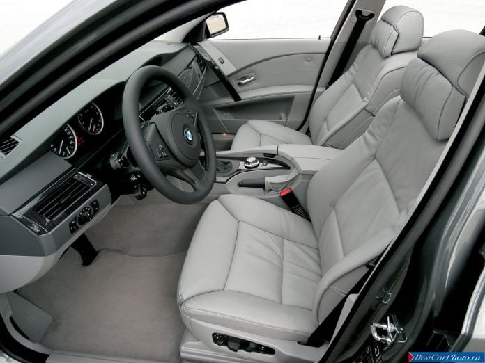 2004 BMW 5-series Touring - фотография 20 из 25 2004 BMW 5-series Touring - фотография 20 из 25