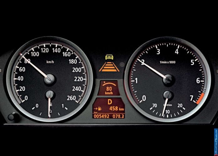 2004 BMW 645Ci - фотография 29 из 55