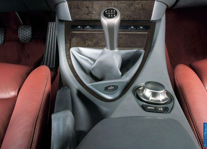 2004 BMW 645Ci - фотография 30 из 55