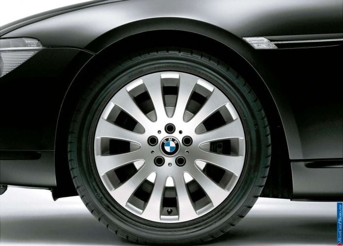2004 BMW 645Ci - фотография 37 из 55 2004 BMW 645Ci - фотография 37 из 55