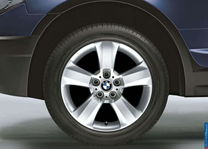 2004 BMW X3 3.0i - фотография 32 из 43 2004 BMW X3 3.0i - фотография 32 из 43