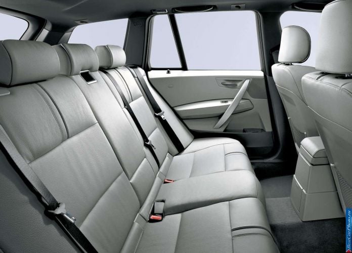 2004 BMW X3 3.0i - фотография 36 из 43 2004 BMW X3 3.0i - фотография 36 из 43