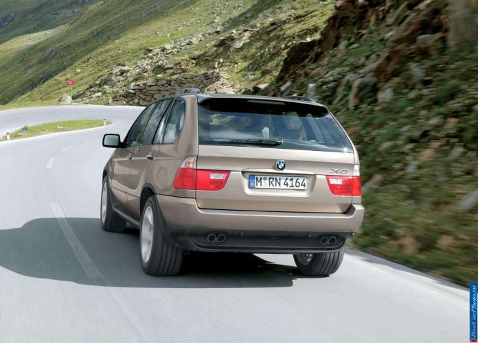 2004 BMW X5 4.4i - фотография 11 из 16