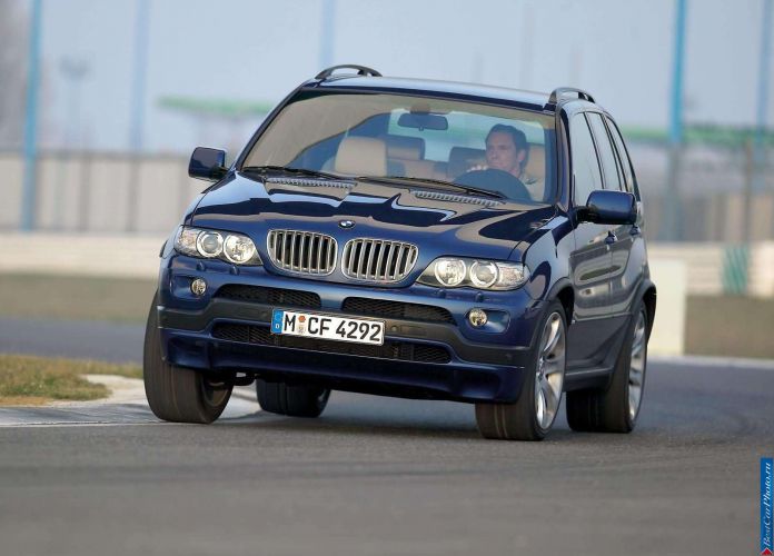 2004 BMW X5 4.8is - фотография 5 из 29