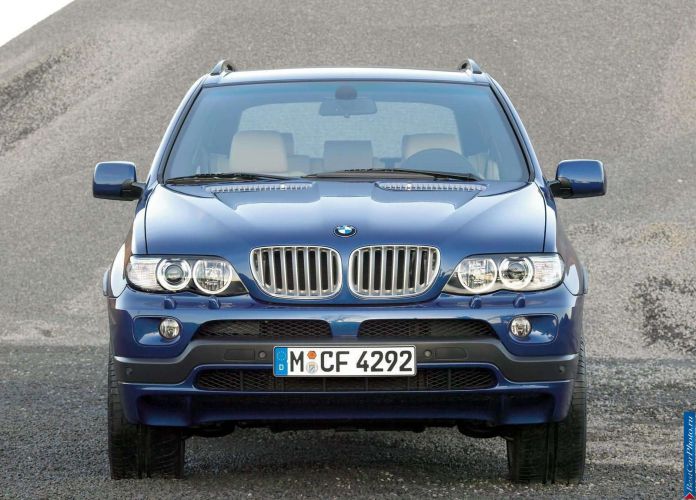 2004 BMW X5 4.8is - фотография 7 из 29