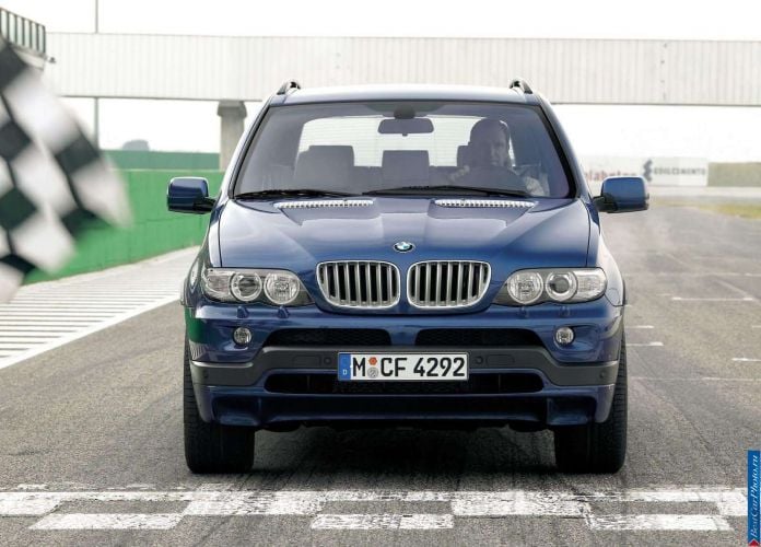 2004 BMW X5 4.8is - фотография 8 из 29