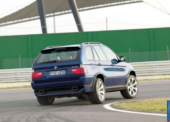 2004 BMW X5 4.8is - фотография 13 из 29