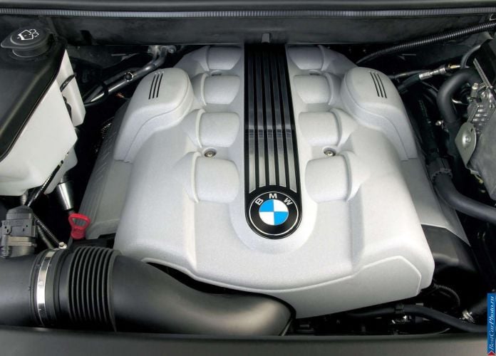 2004 BMW X5 4.8is - фотография 24 из 29 2004 BMW X5 4.8is - фотография 24 из 29