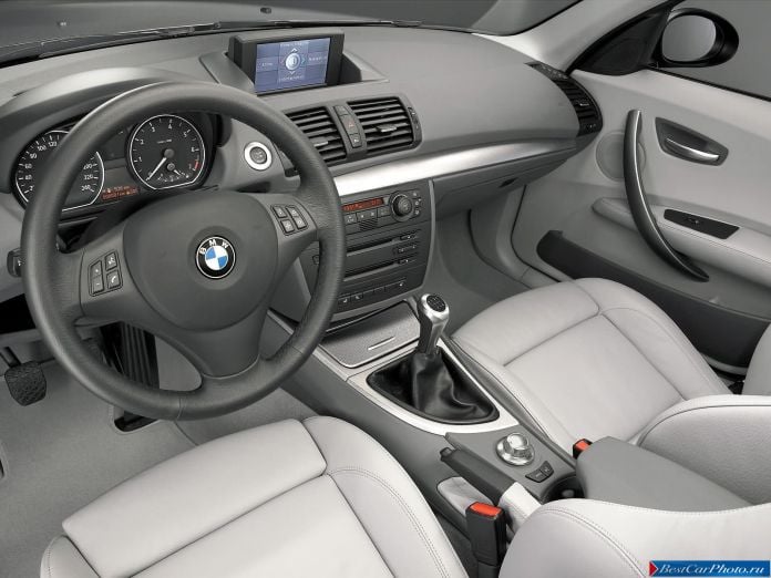 2005 BMW 1-series - фотография 47 из 48