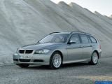 bmw_2005_3-series_touring_010.jpg