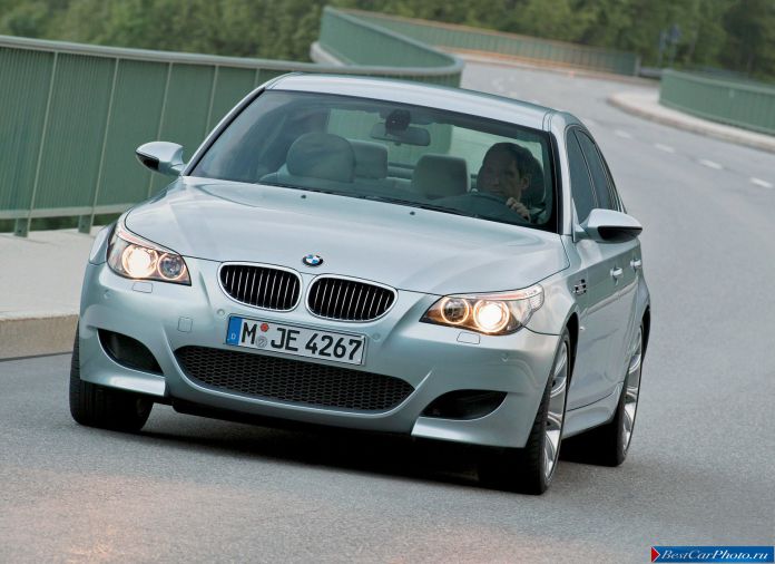 2005 BMW 5-series M Sedan - фотография 18 из 68
