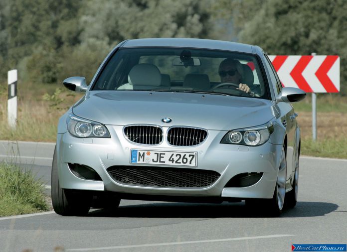 2005 BMW 5-series M Sedan - фотография 22 из 68 2005 BMW 5-series M Sedan - фотография 22 из 68