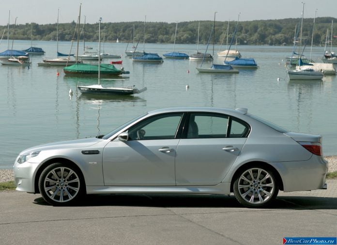 2005 BMW 5-series M Sedan - фотография 28 из 68 2005 BMW 5-series M Sedan - фотография 28 из 68