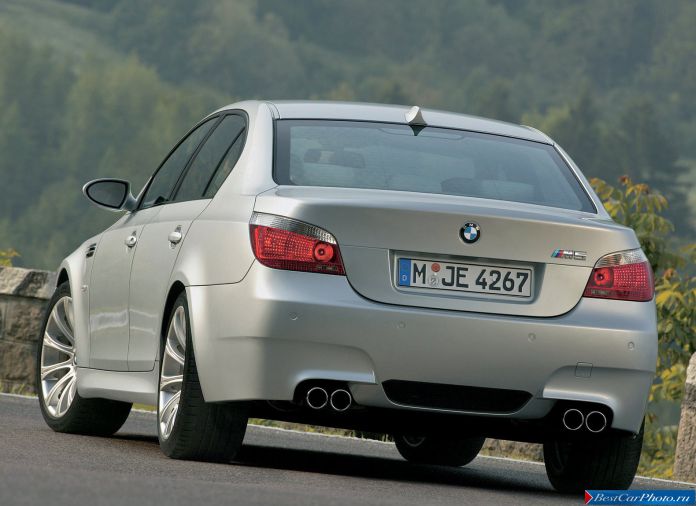 2005 BMW 5-series M Sedan - фотография 35 из 68