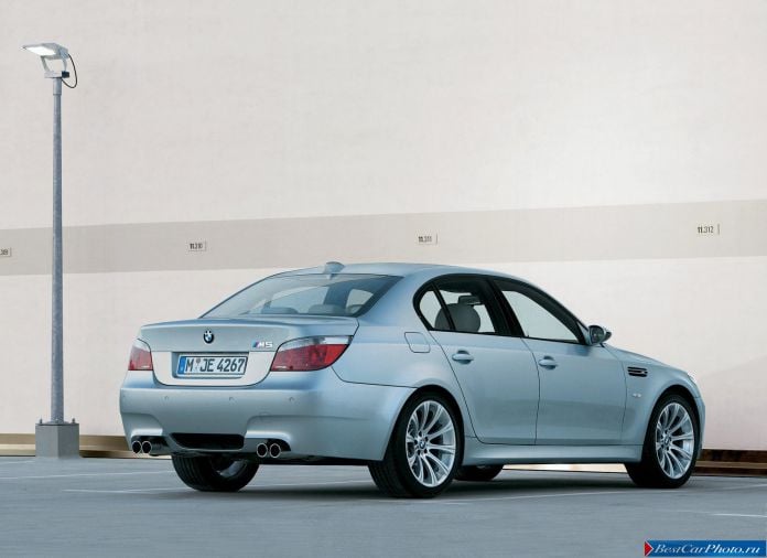 2005 BMW 5-series M Sedan - фотография 43 из 68 2005 BMW 5-series M Sedan - фотография 43 из 68